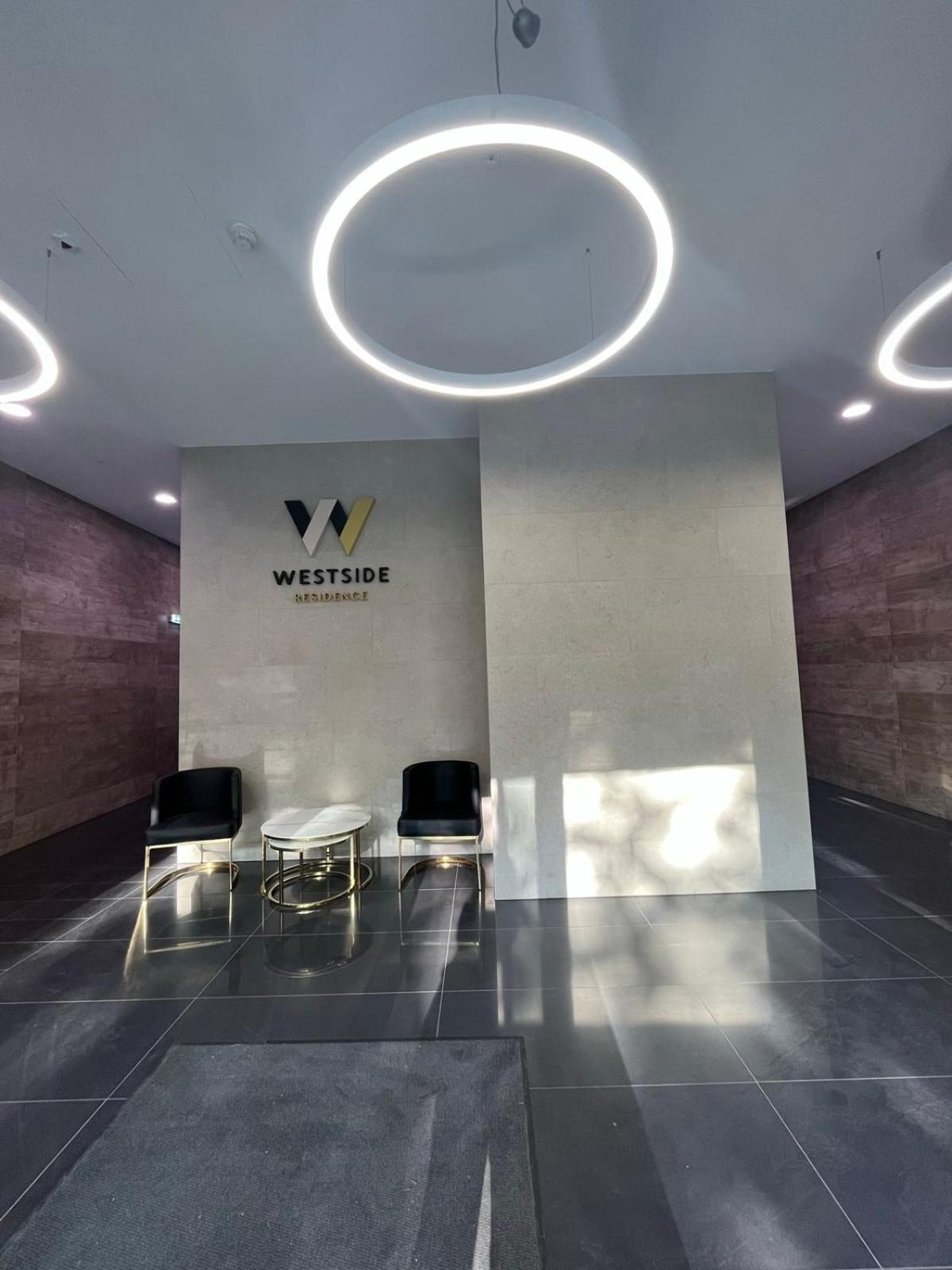 Westside Apartments By Urbanrent Budapest Eksteriør bilde